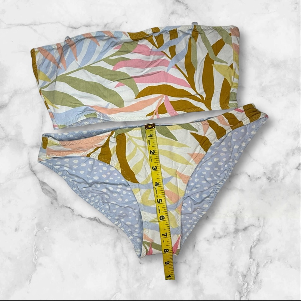 NWT | Billabong | Reversible Strapless Bandeau Bikini Set Tropical Print | M/10 - Picture 8 of 15